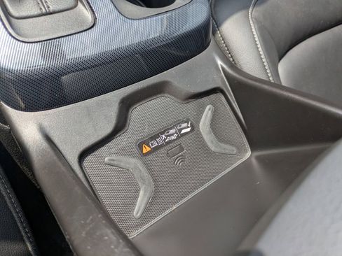 Used 2022 Chevrolet Colorado Z71 image 17