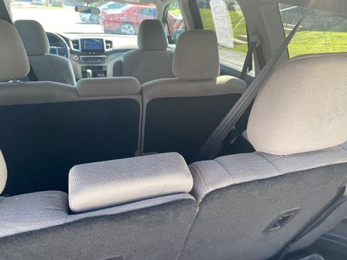 Used 2016 Honda Pilot EX image 18
