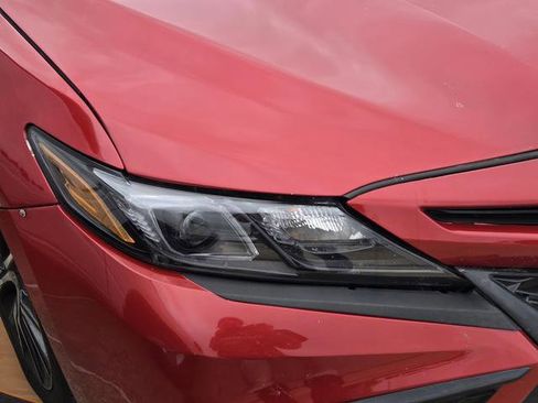 Used 2021 Toyota Camry SE FWD image 8