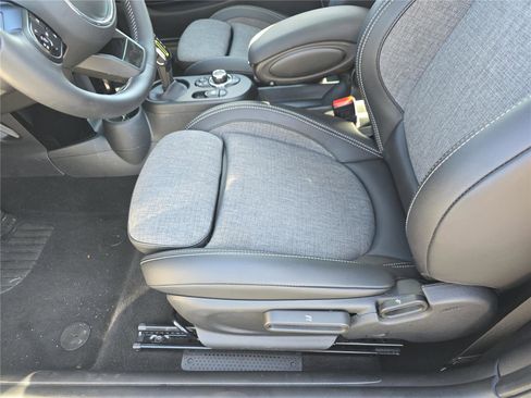 Used 2024 MINI Cooper SE image 18