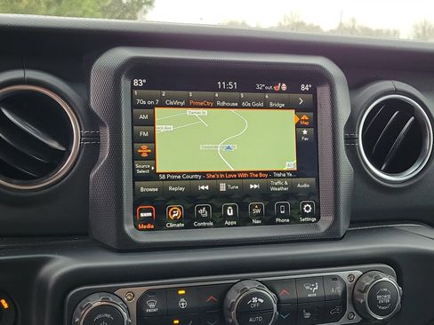 Used 2022 Jeep Wrangler Unlimited Sahara w/ Cold Weather Group image 26