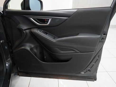 Used 2019 Subaru Forester Base 4D Sport Utility w/ Alloy Wheel Package image 29