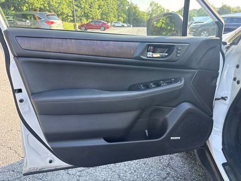 Used 2017 Subaru Outback 3.6R Limited AWD/4WD image 18