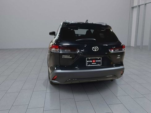 Used 2026 Toyota Corolla Cross LE AWD/4WD image 7