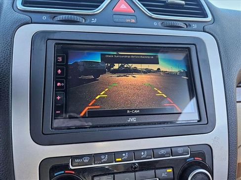 Used 2012 Volkswagen Eos Lux image 14