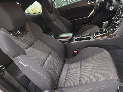 Used 2013 Hyundai Genesis 2.0T image 33