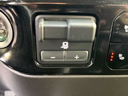 Used 2024 Chevrolet Silverado 1500 RST w/ Z71 Off-Road Package AWD/4WD image 41