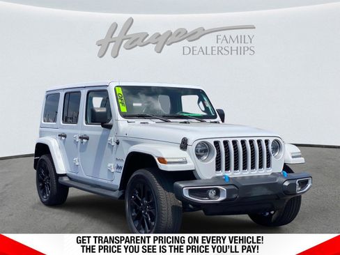 Used 2023 Jeep Wrangler Unlimited Sahara w/ Cold Weather Group AWD/4WD image 1