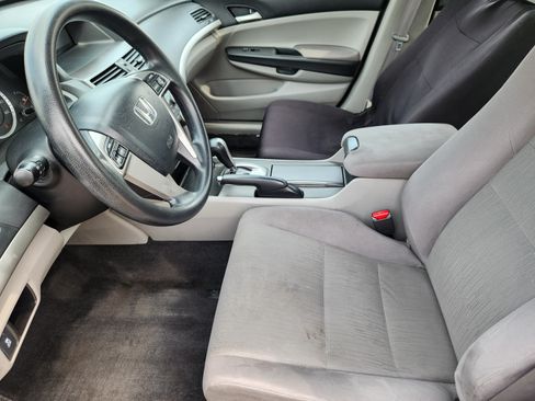 Used 2012 Honda Accord LX image 9