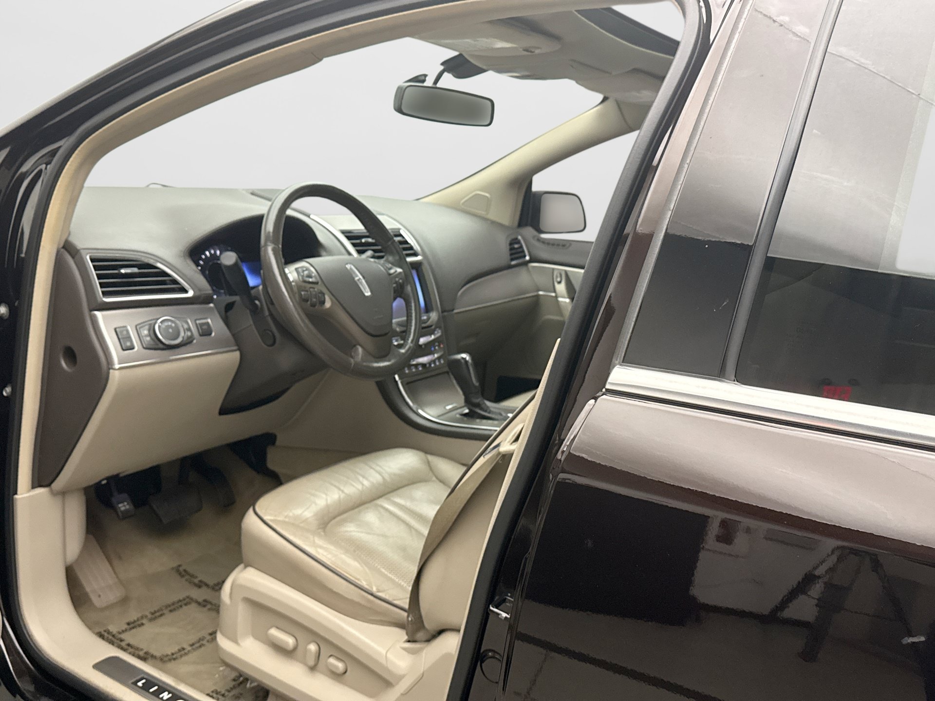 Used 2013 Lincoln MKX AWD image 10