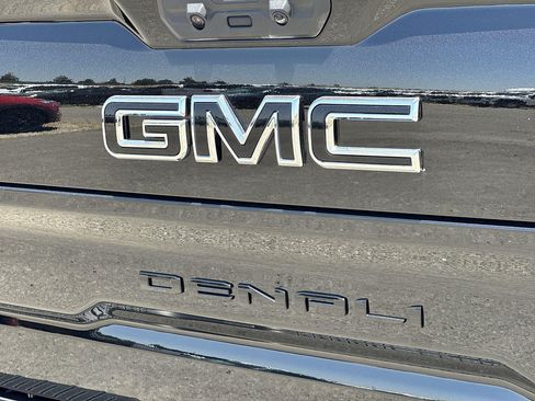 New 2026 GMC Sierra 1500 Denali w/ Technology Package AWD/4WD image 28