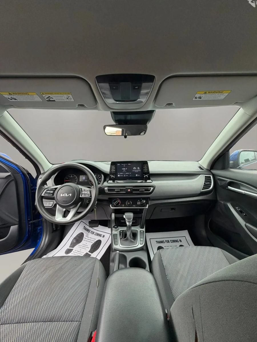 Used 2023 Kia Seltos LX AWD/4WD image 17