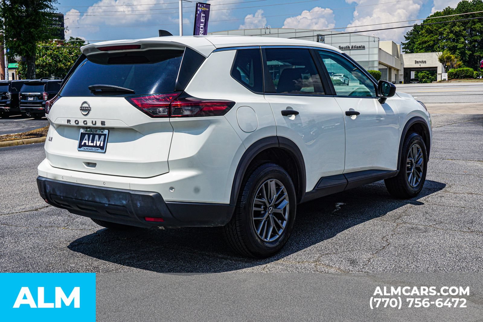 Used 2024 Nissan Rogue S FWD image 6