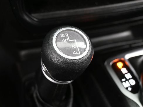 Used 2020 Jeep Wrangler Unlimited Sport S image 22