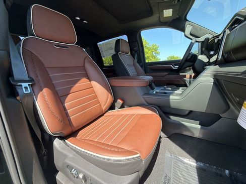 New 2026 GMC Sierra 2500 Denali Ultimate AWD/4WD image 15
