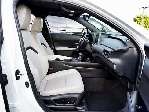 Used 2023 Lexus UX 250h FWD w/ Accessory Package (Z1) image 9