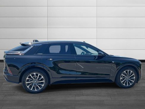 Used 2024 Cadillac Lyriq Sport RWD image 6