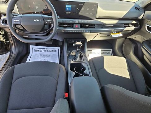 New 2026 Kia K4 FWD image 19