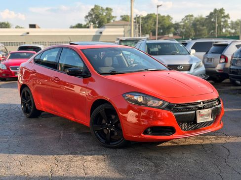 Used 2015 Dodge Dart SXT w/ Sun/Sound Group FWD image 3