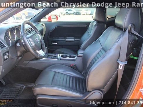 Used 2013 Dodge Challenger R/T image 29