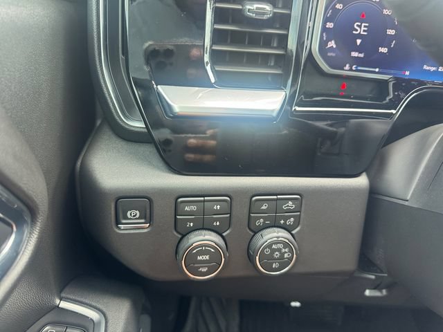 Used 2026 Chevrolet Silverado 1500 LT Trail Boss w/ LT Trail Boss Premium Package AWD/4WD image 19