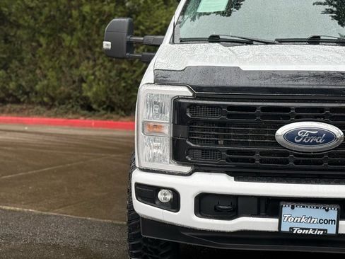 Used 2024 Ford F350 XLT image 4