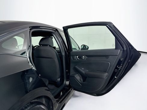 Used 2025 Honda Civic Sport image 28