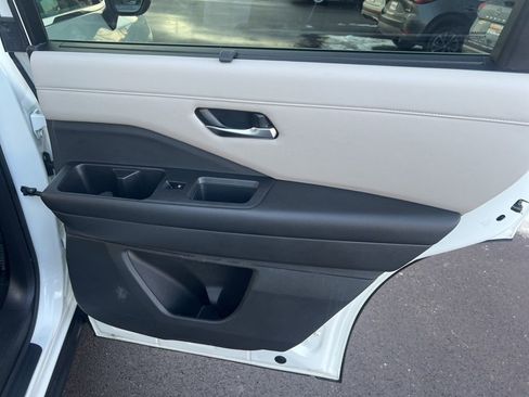 Certified 2023 Nissan Pathfinder SL w/ SL Premium Package image 18
