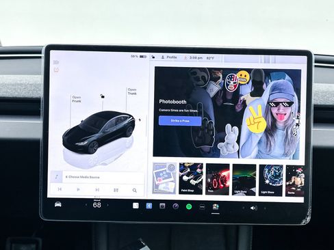 Used 2024 Tesla Model 3 Standard Range RWD image 26