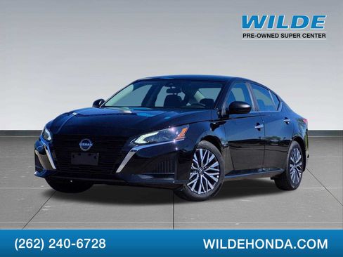 Used 2025 Nissan Altima 2.5 SV FWD image 1