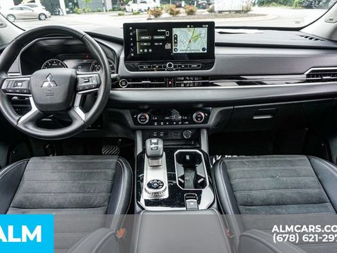 Used 2025 Mitsubishi Outlander SE FWD image 28