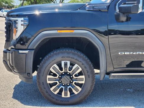 Used 2025 GMC Sierra 2500 Denali Ultimate AWD/4WD image 5