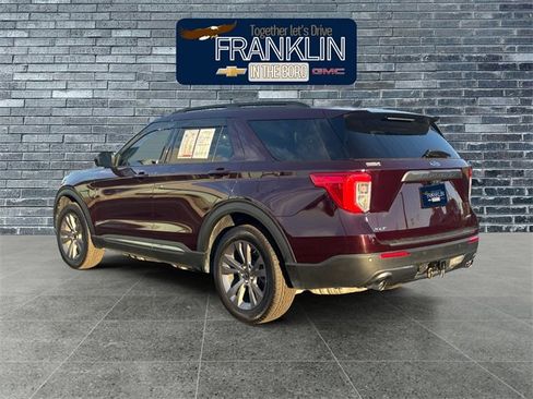 Used 2022 Ford Explorer XLT w/ Equipment Group 202A image 3