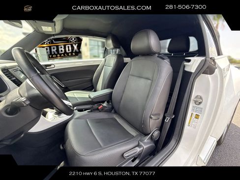 Used 2019 Volkswagen Beetle 2.0T SE FWD image 18