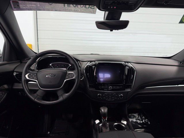 Used 2023 Chevrolet Traverse RS AWD/4WD image 32