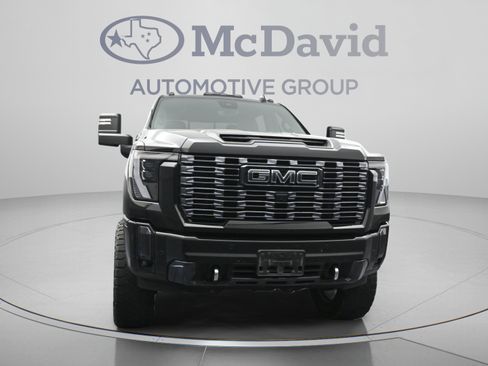 Used 2024 GMC Sierra 2500 Denali Ultimate AWD/4WD image 2