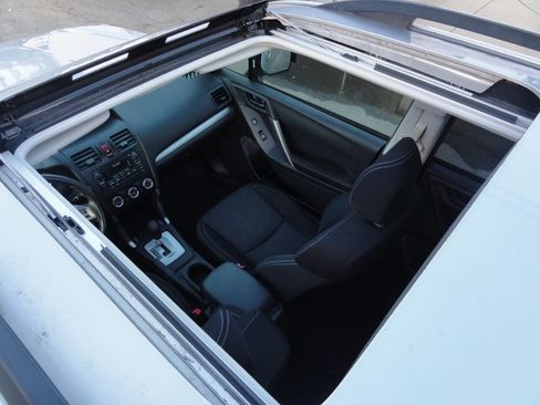 Used 2014 Subaru Forester 2.5i Premium w/ All-Weather Package image 5