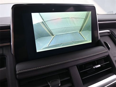 Used 2023 GMC Yukon XL SLT image 37