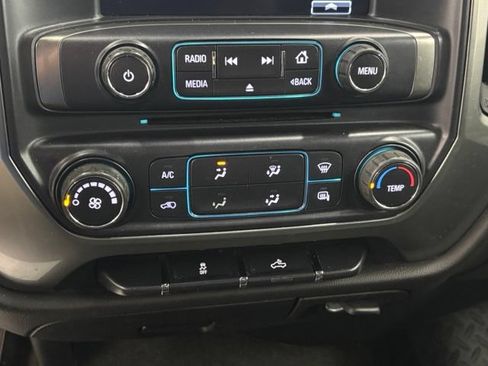 Used 2018 Chevrolet Silverado 1500 LT AWD/4WD image 24