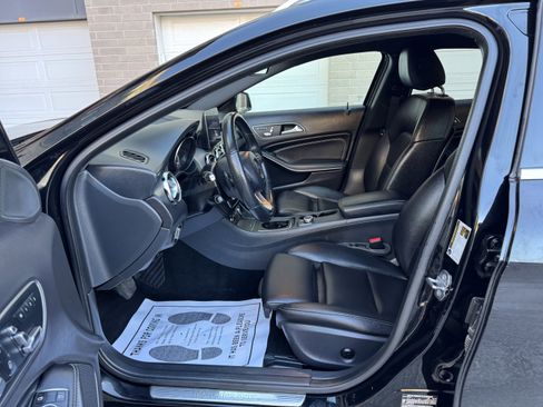 Used 2019 Mercedes-Benz GLA 250 image 16