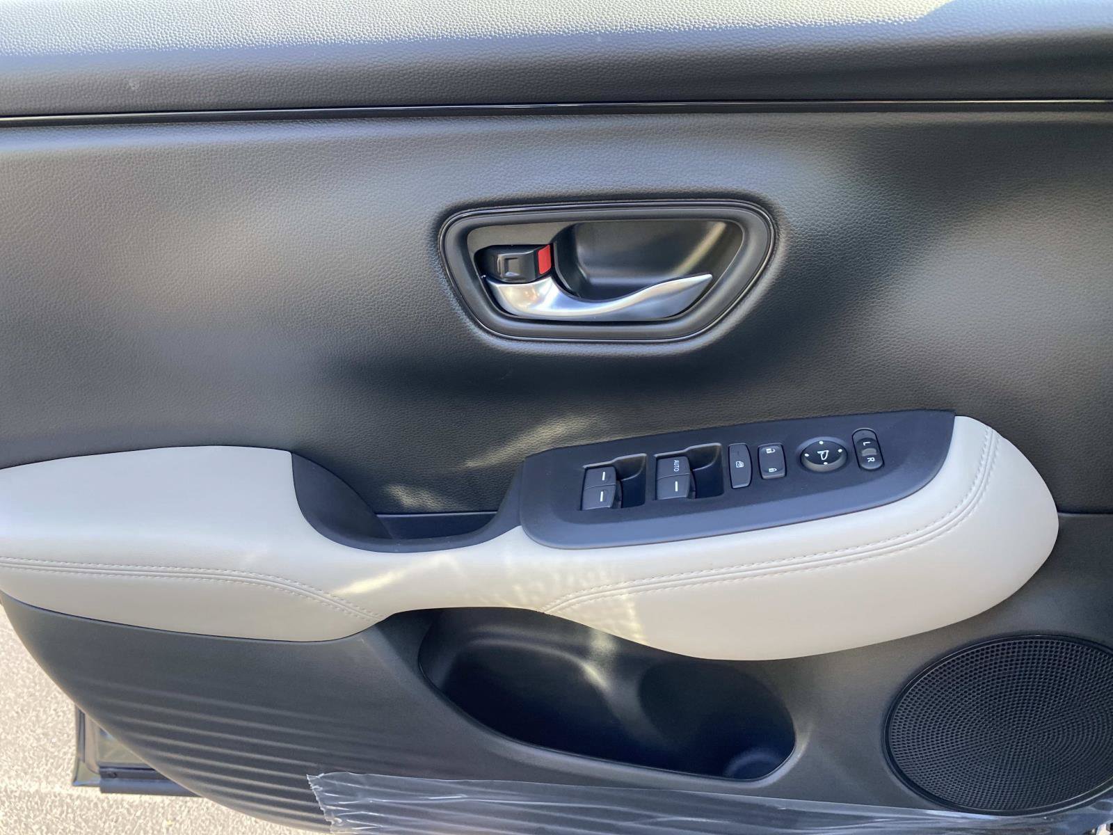 New 2027 Honda HR-V LX image 15