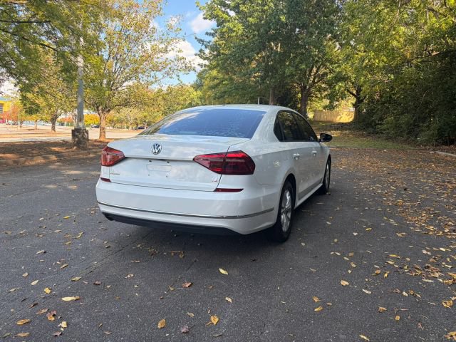 Used 2018 Volkswagen Passat 2.0T S w/ Driver Assistance Package FWD image 5