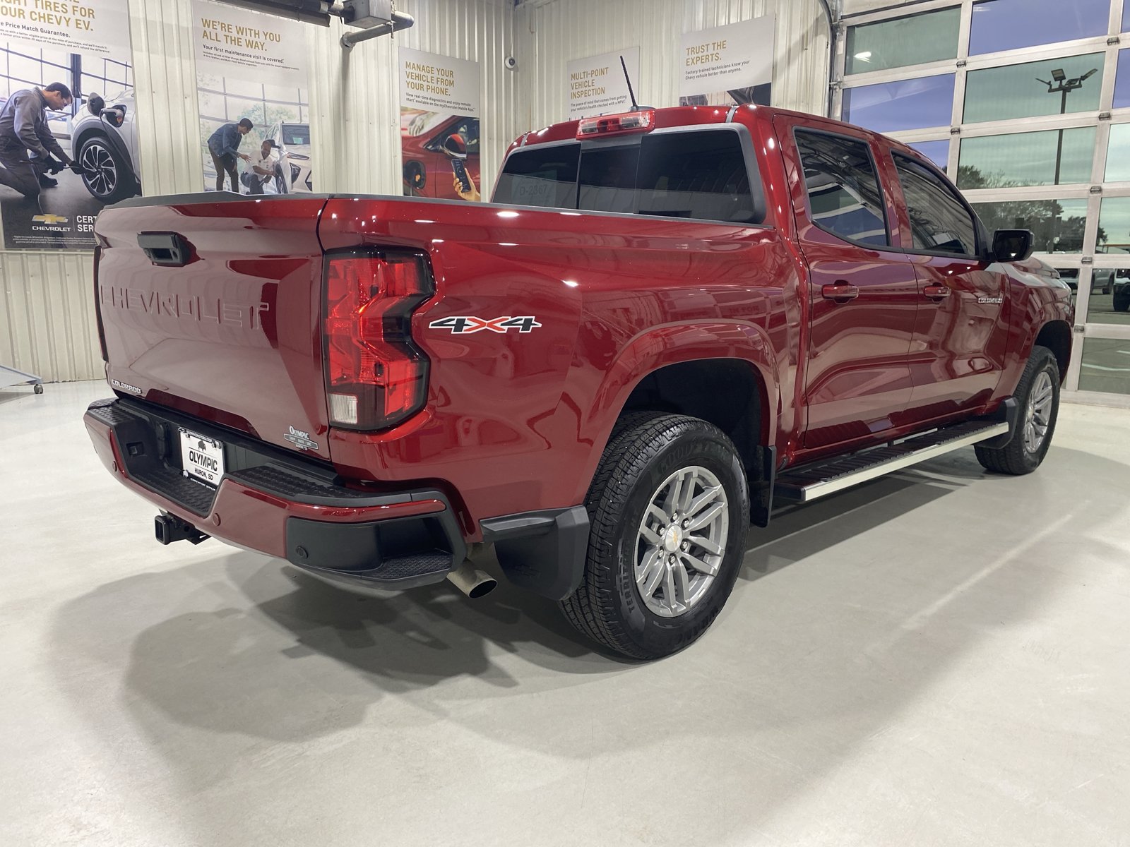 Used 2026 Chevrolet Colorado LT w/ Advanced Trailering Package AWD/4WD image 8