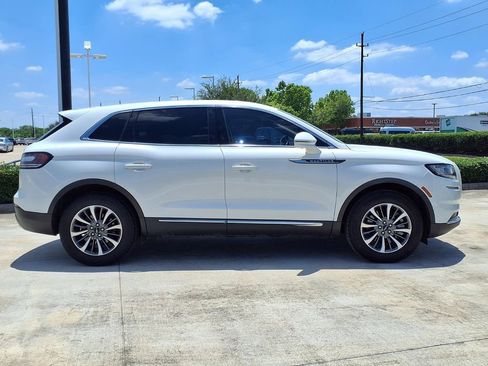 Used 2023 Lincoln Nautilus FWD w/ Premium Package image 8