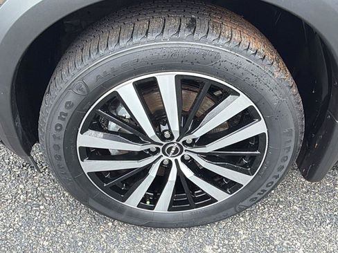 Used 2024 Nissan Pathfinder Platinum w/ Cargo Package FWD image 9