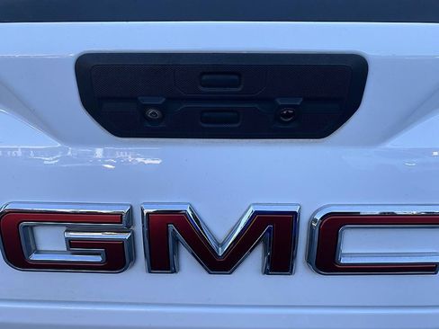 Used 2020 GMC Sierra 1500 SLT w/ SLT Convenience Package AWD/4WD image 29