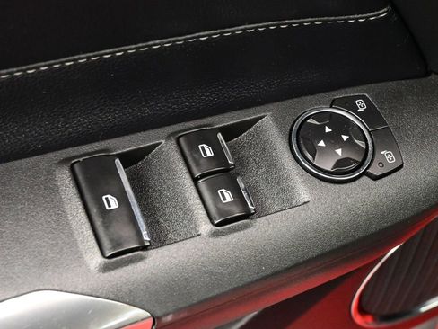 Used 2020 Ford Mustang Premium image 4