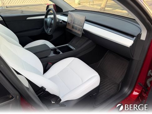Used 2025 Tesla Model Y Long Range RWD image 25
