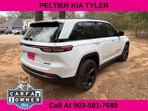 Used 2023 Jeep Grand Cherokee Limited w/ Black Appearance Package image 13