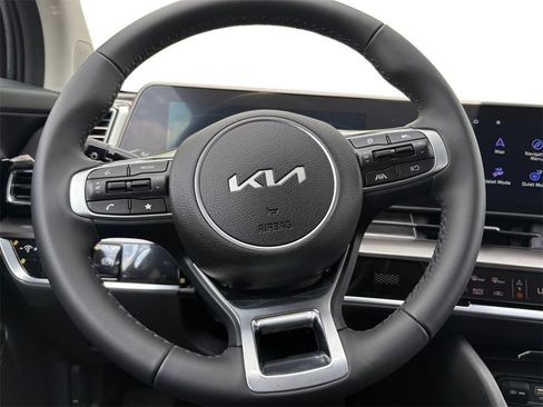 New 2025 Kia Sportage EX image 12